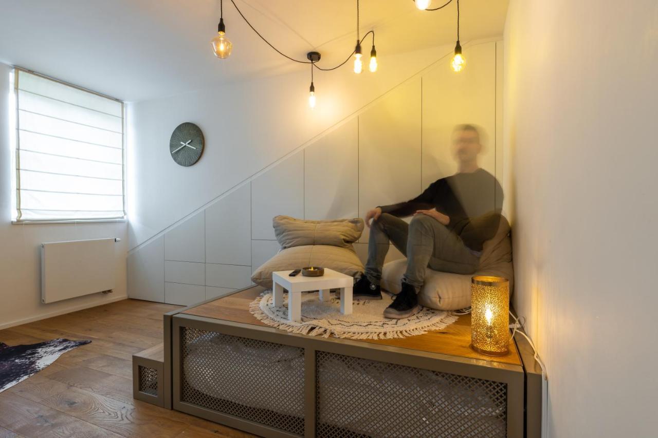 Luxurious, Charming Studio Perfect For Couples Praga Esterno foto